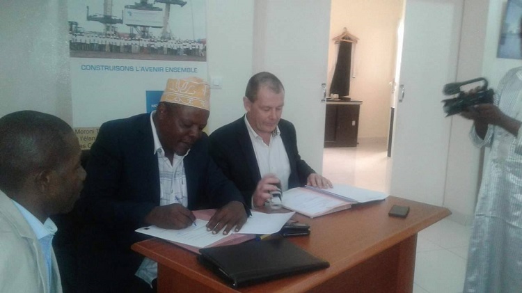 image Manutention / Un accord d’entreprise signé entre Moroni Terminal et son personnel